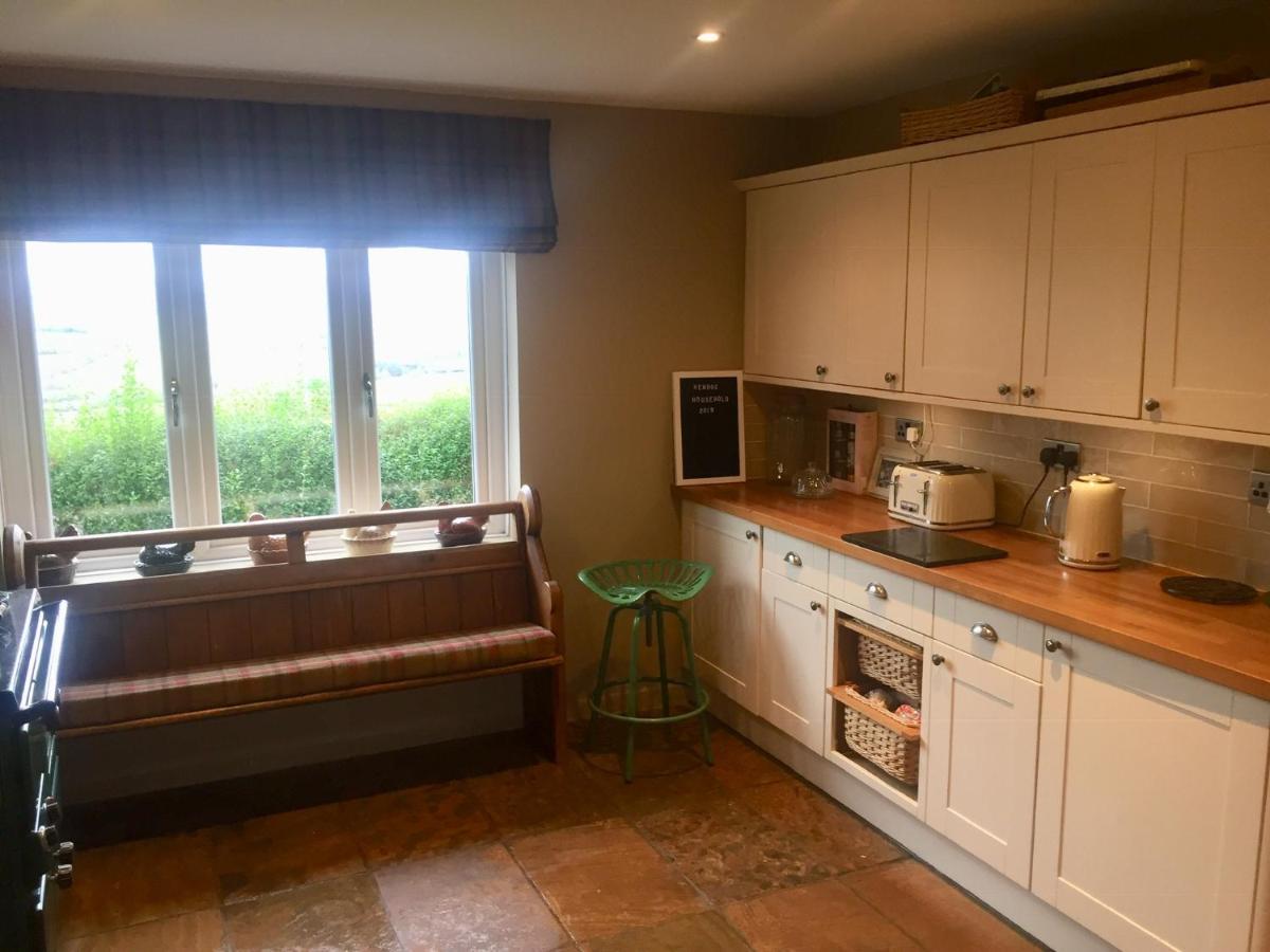 Efail Y Garn Bed & Breakfast Swansea Ngoại thất bức ảnh